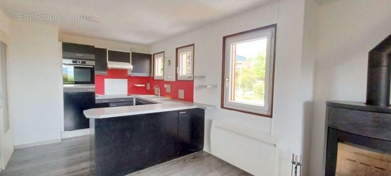 Appartement T3 avec parking et cave - photo 5