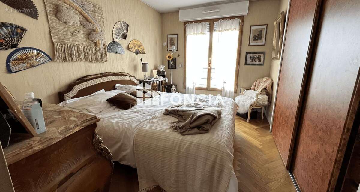 Saint-Mandé Sud, appartement avec grand balcon, parking, en étage élevé avec Ascenseur - photo 2