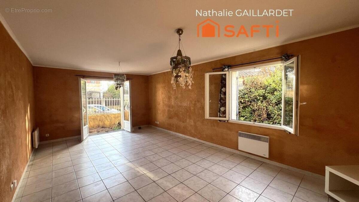 Photo 1 - Maison à ARLES