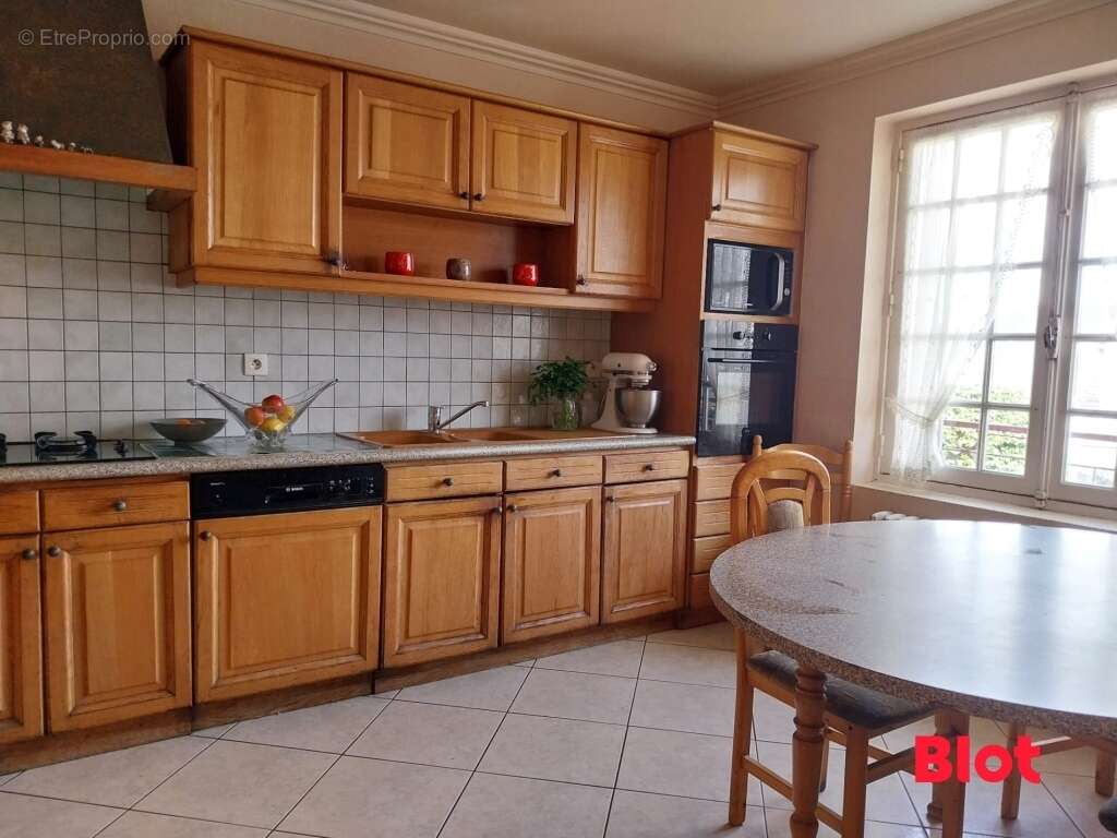 Maison à SAINT-JOUAN-DES-GUERETS