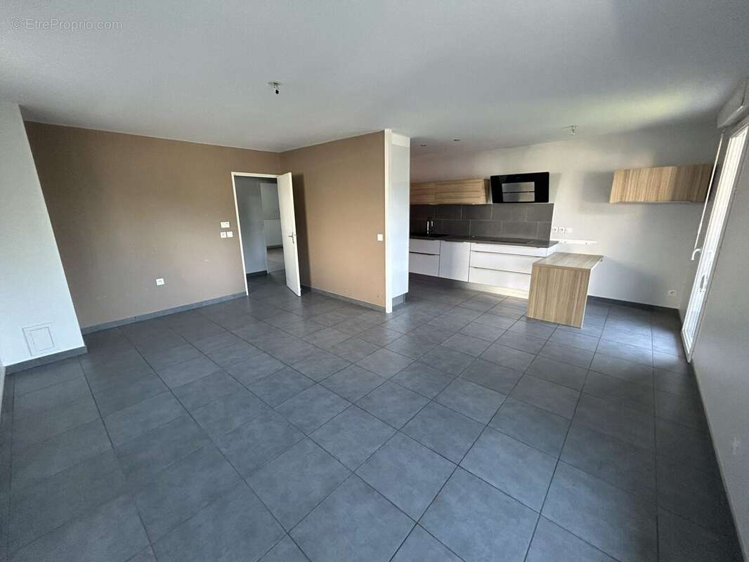Appartement à VARCES-ALLIERES-ET-RISSET