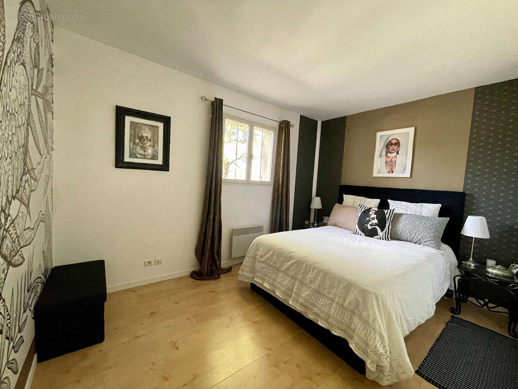 Maison à SAUVETERRE