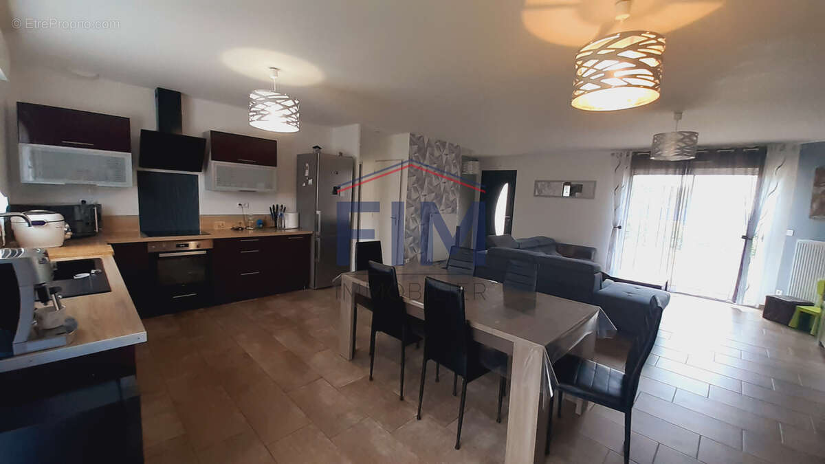 Maison à SAHURS