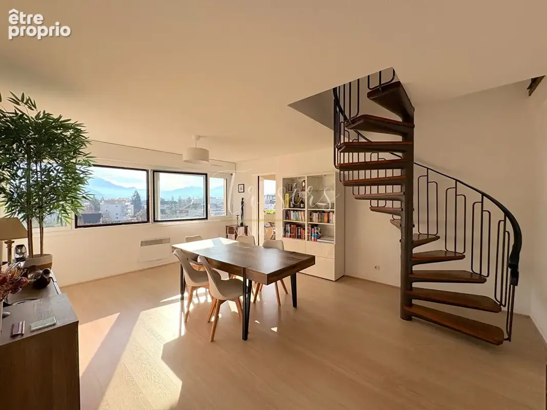 Annecy le Vieux, duplex d'exception en attique de 154 m2 - photo 4