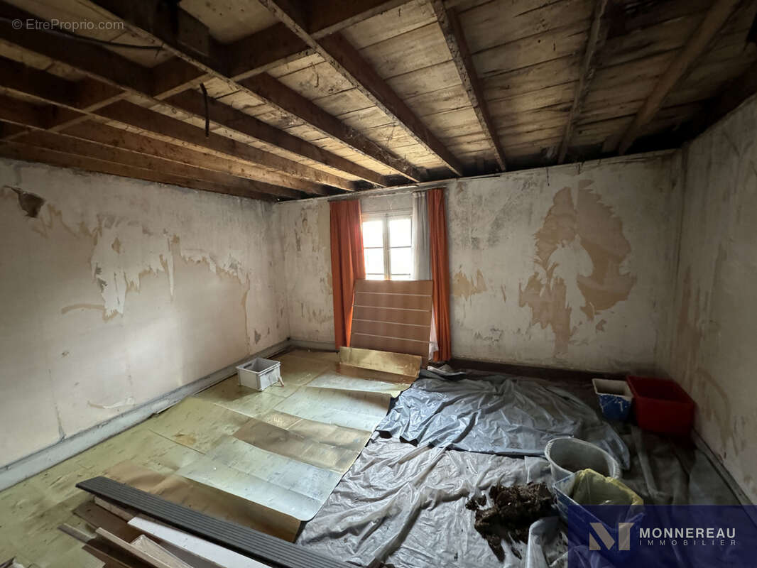 Appartement à BARBEZIEUX-SAINT-HILAIRE