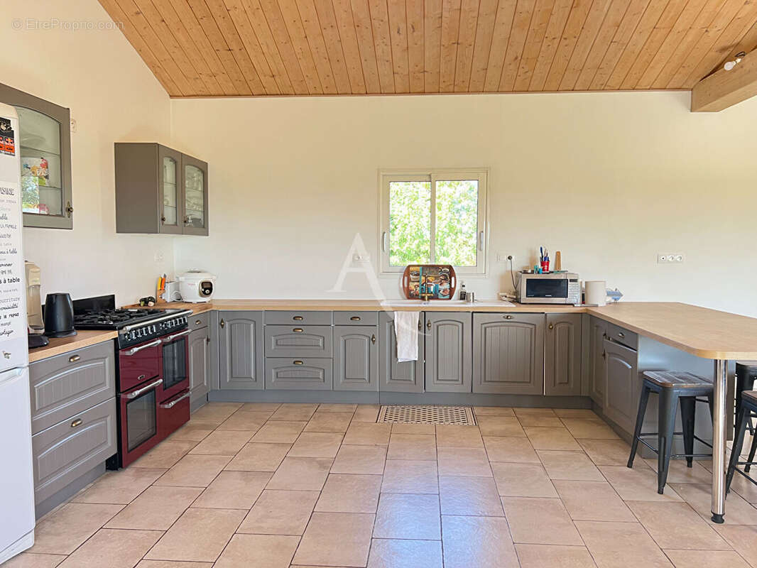 Maison à VOUILLE-LES-MARAIS