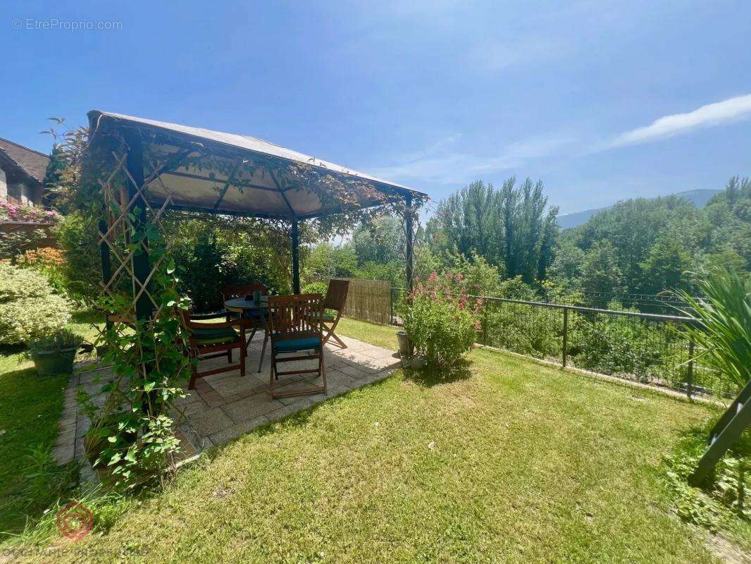 Maison à SAINT-PIERRE-DE-RIVIERE