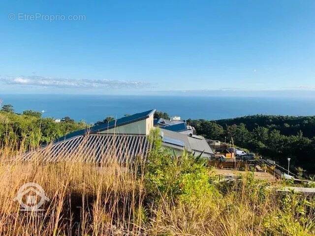 Terrain à LA POSSESSION