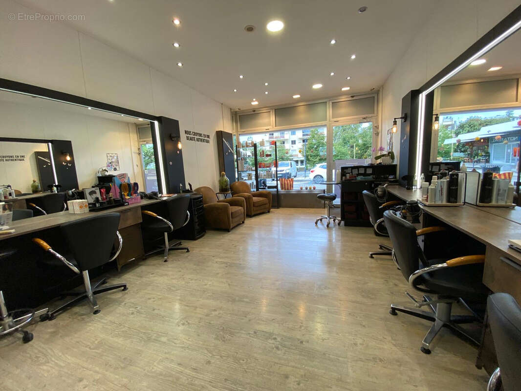 Commerce à ANNECY-LE-VIEUX