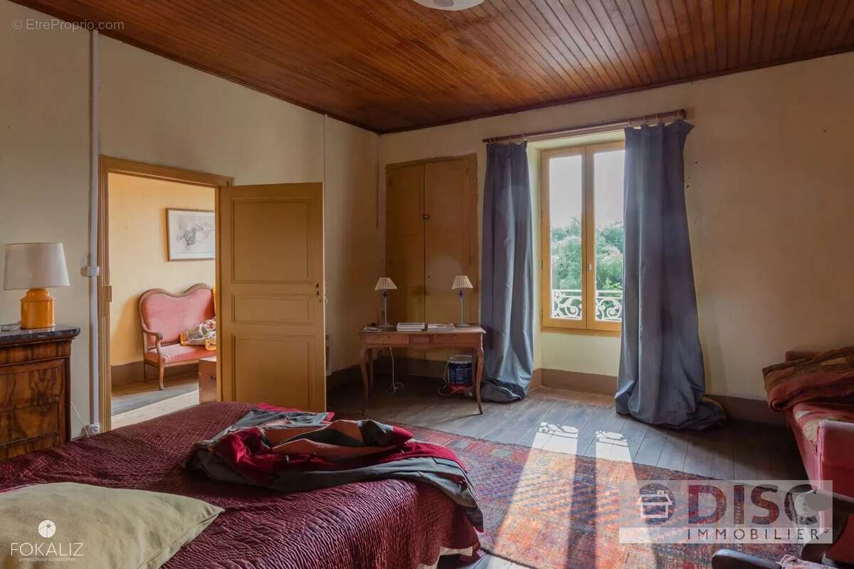Belle et spacieuse maison de Maitre. - photo 14