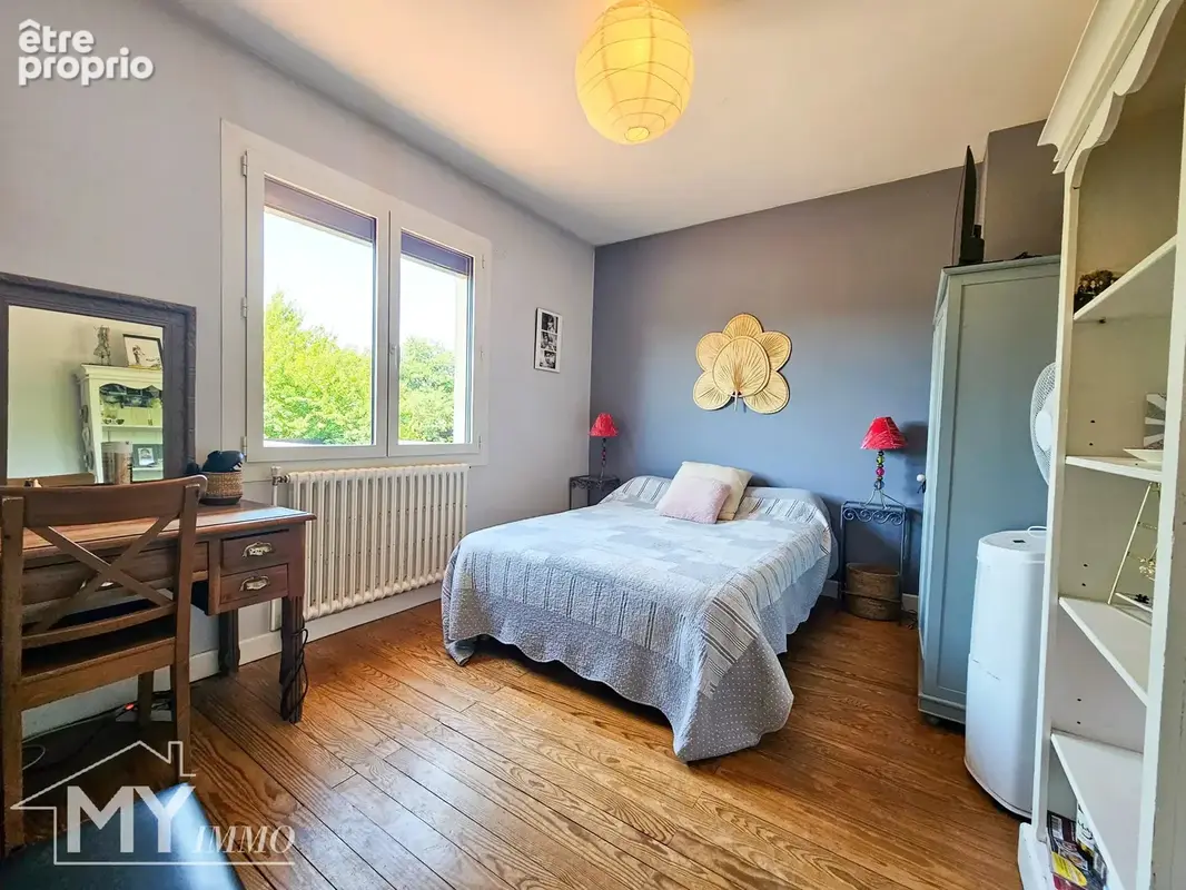 PINEUILH – Maison familiale avec piscine, spa et beaux espaces extérieurs - photo 7
