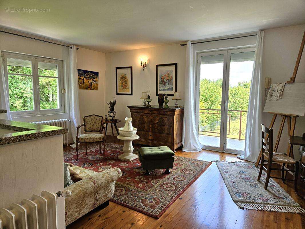 Maison à SAINTE-LIVRADE-SUR-LOT