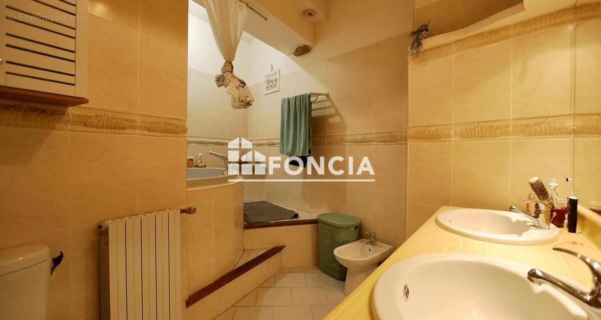 Appartement à ARLES-SUR-TECH
