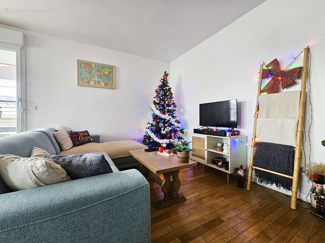 Appartement à VAIRES-SUR-MARNE