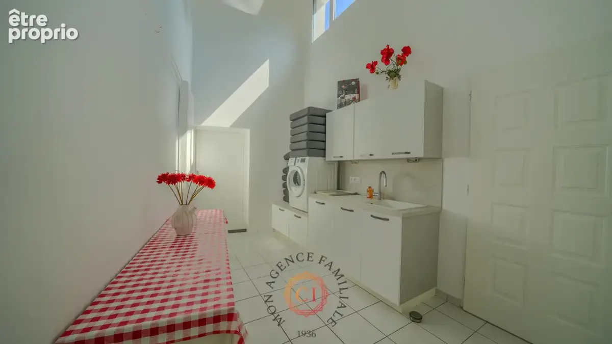 À Pessat - Villeneuve Maison familiale de 214m2 - photo 10