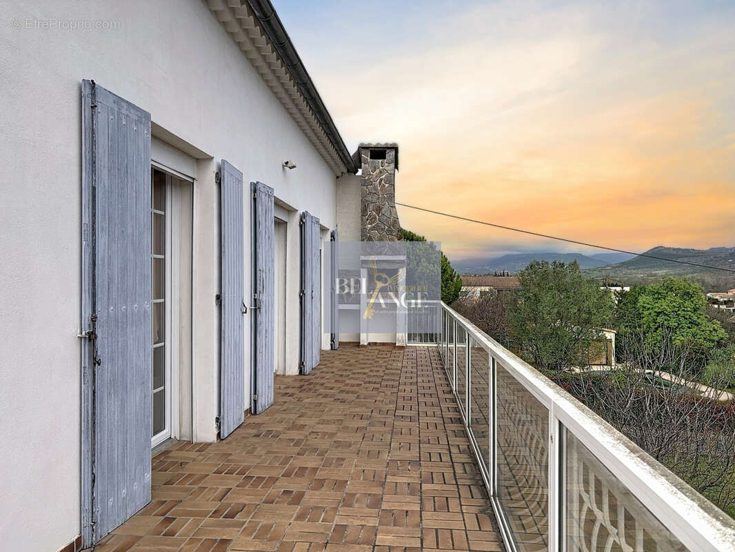 Maison à LAVILLEDIEU