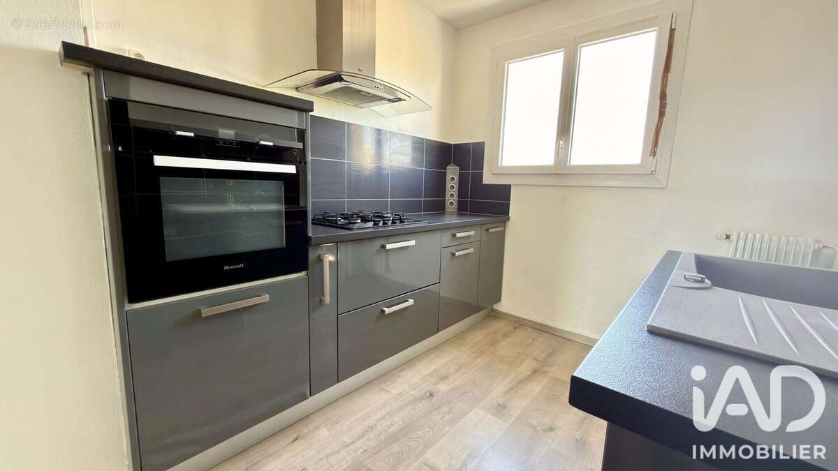 Appartement 67 m² à Salon-De-Provence  - photo 9