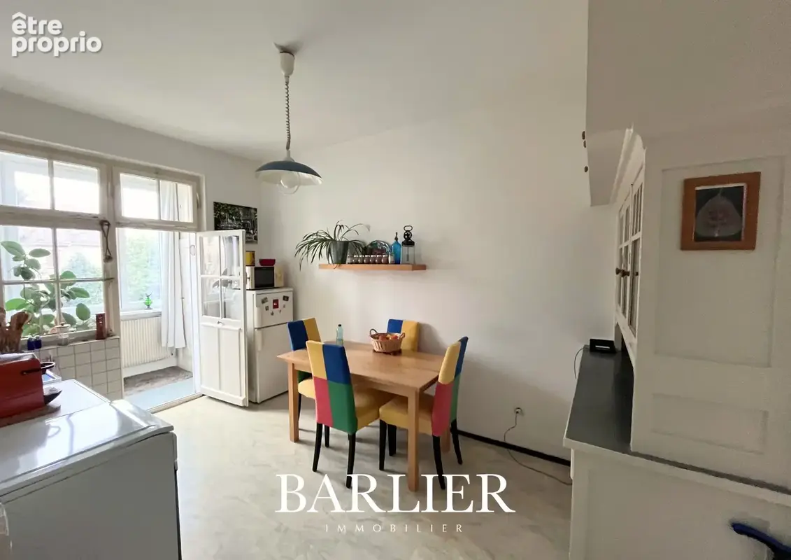 EXCLUSIVITÉ   Immeuble de 3 appartements avec garages et potentiel d’aménagement - photo 4