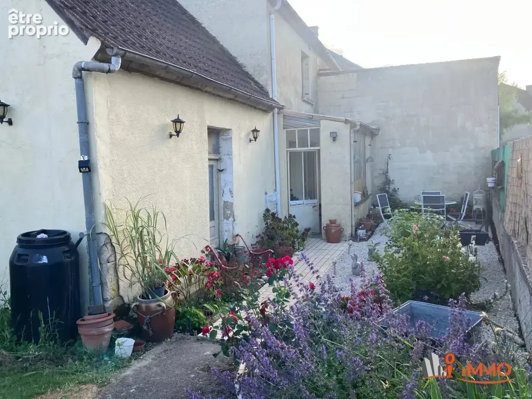 Maison de village atypique avec jardin - photo 6