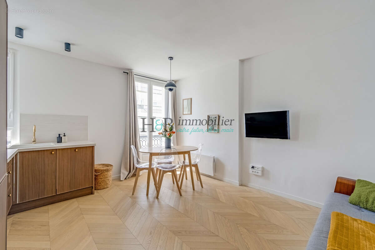 Appartement à PARIS-11E