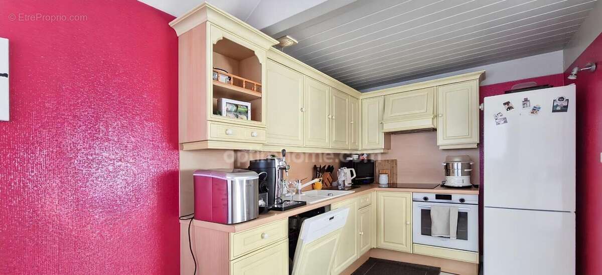 25230 seloncourt – appartement t3 – 2 chambres – terrasse - garage - dpe c - lumineux - photo 5