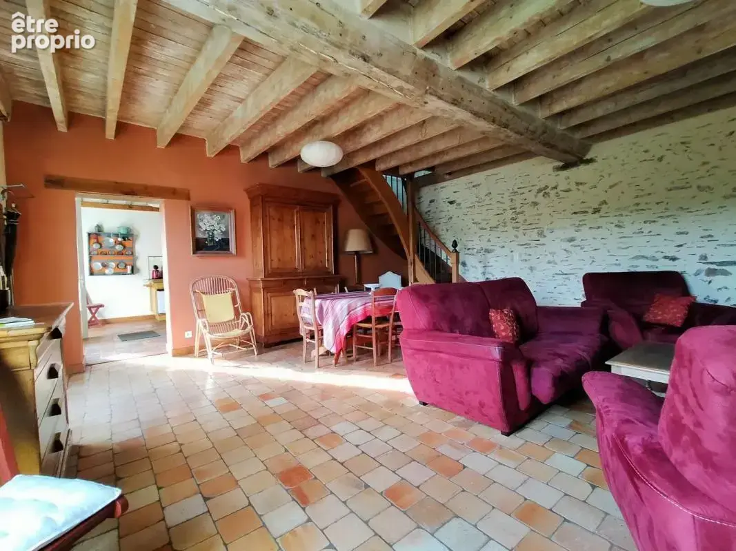 Maison 166 m² à Saint-Germain-De-Coulamer  - photo 4