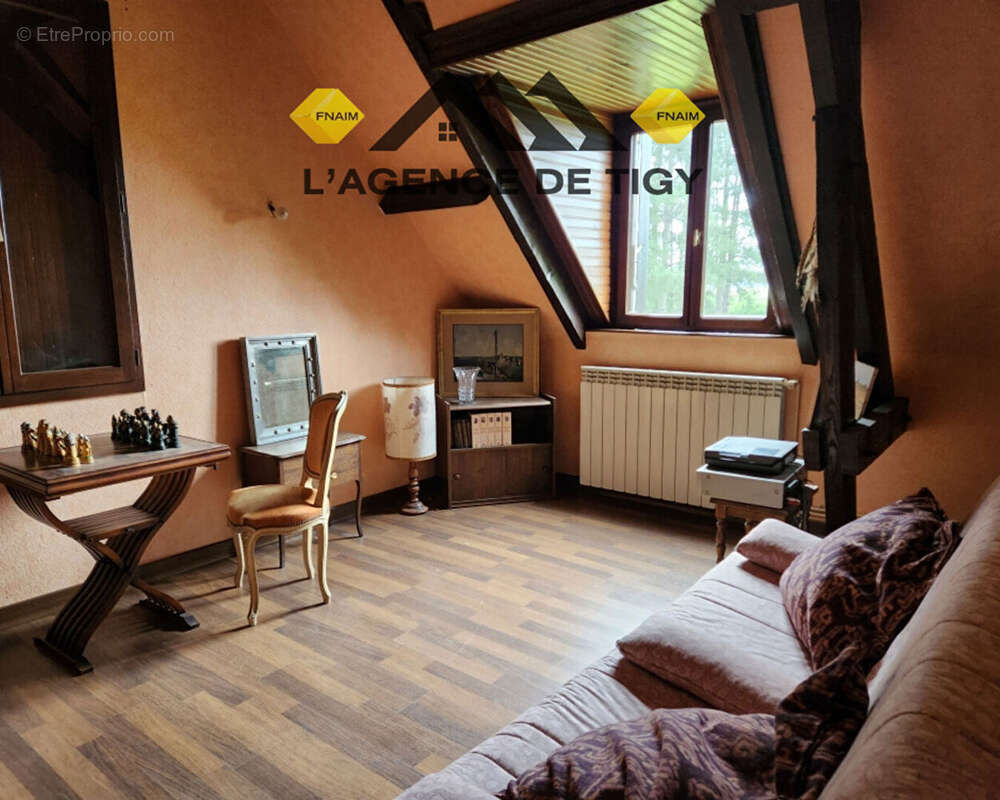 Maison à NEUVY-EN-SULLIAS