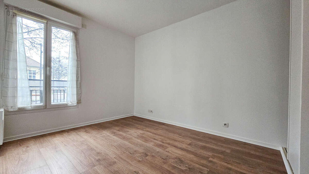 Appartement à HOUILLES