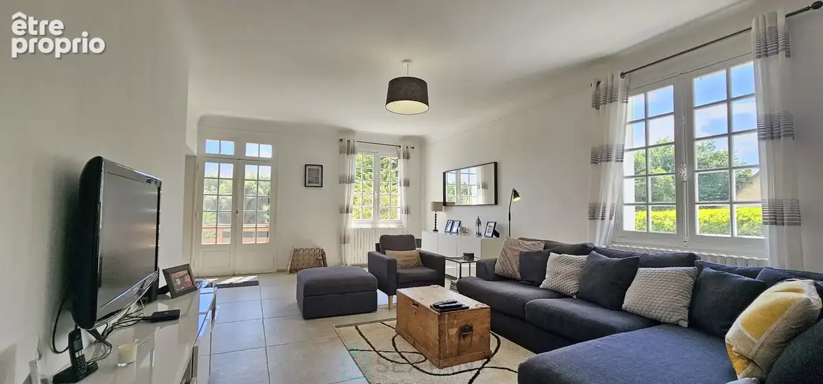 Maison 304 m² à Gourdon  - photo 5