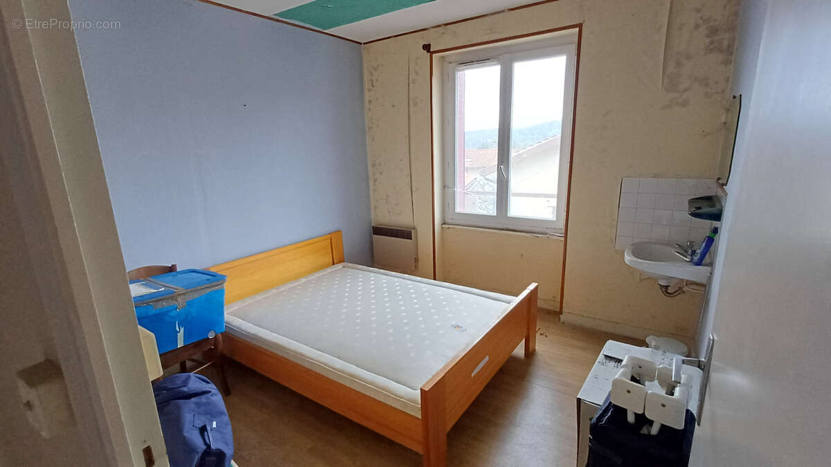 Appartement à SAINT-GENES-CHAMPANELLE