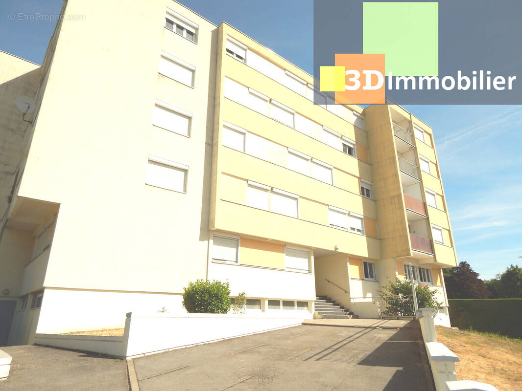VUE IMMEUBLE - Appartement à LONS-LE-SAUNIER