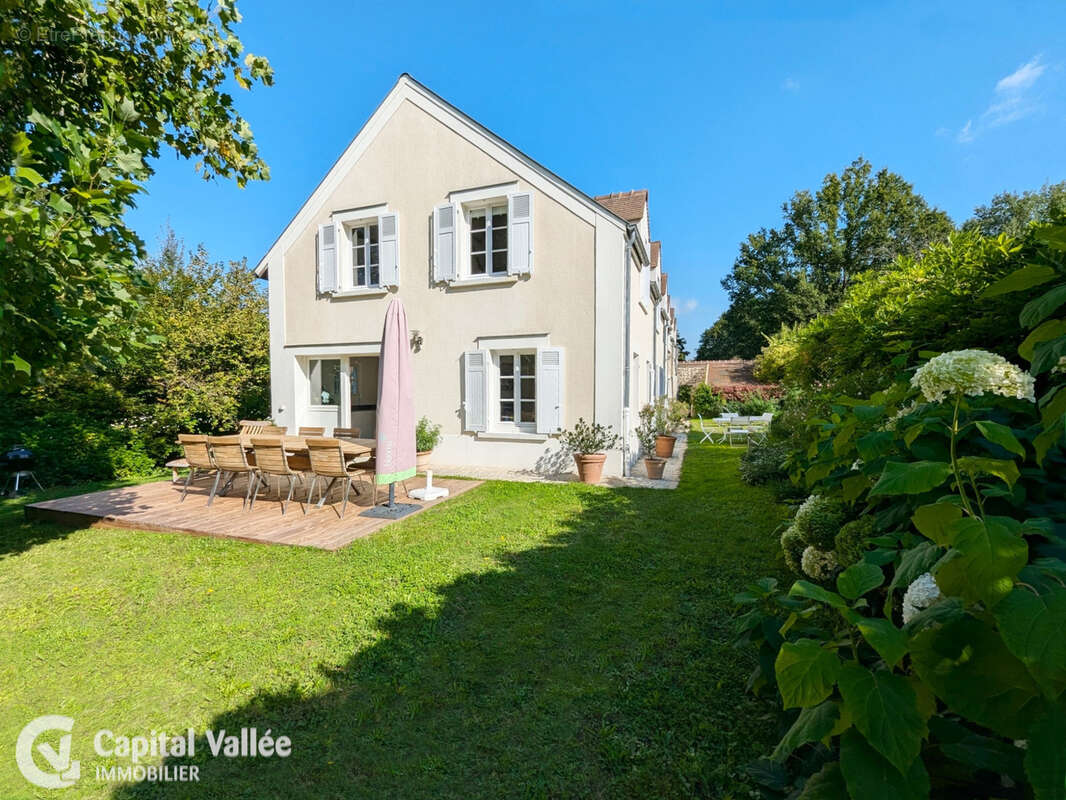 Maison à MILON-LA-CHAPELLE