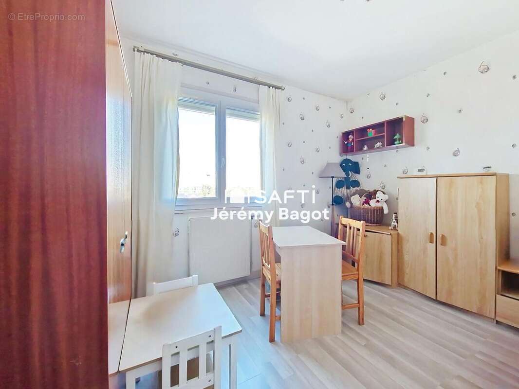 Appartement 84 m² à Tours  - photo 6