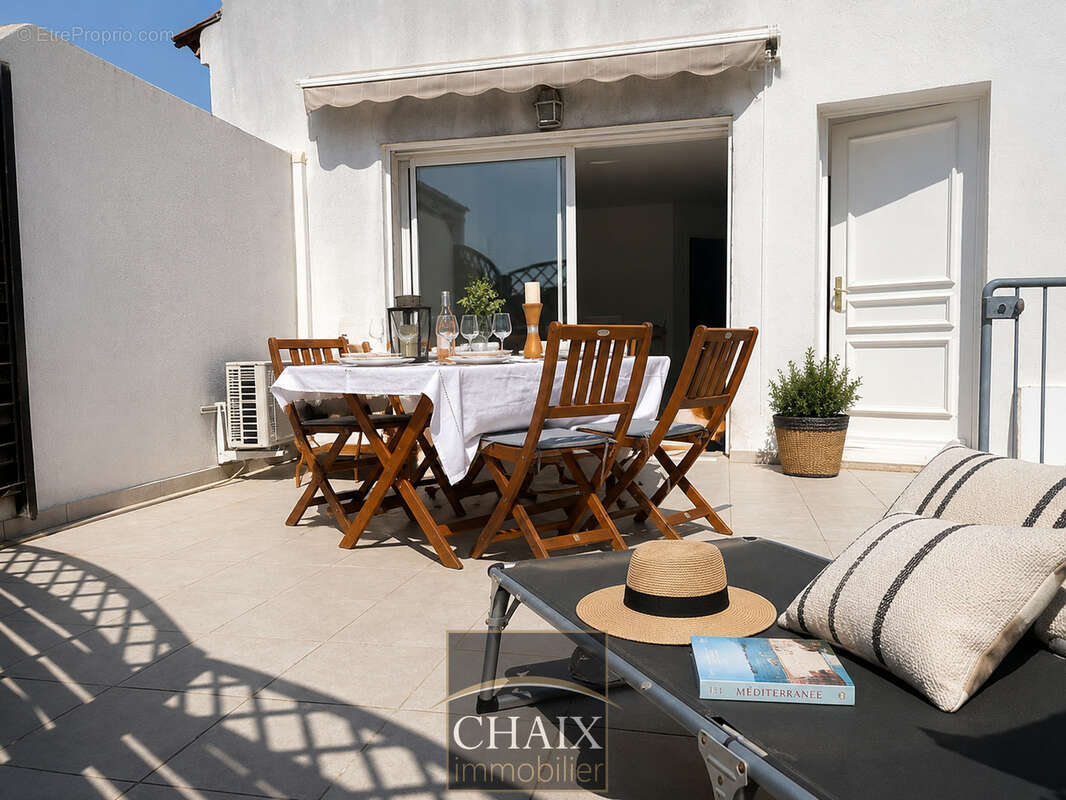 Rare à Saint-Jean   T3 avec terrasse de 29 m2 à deux pas de la mer - photo 2