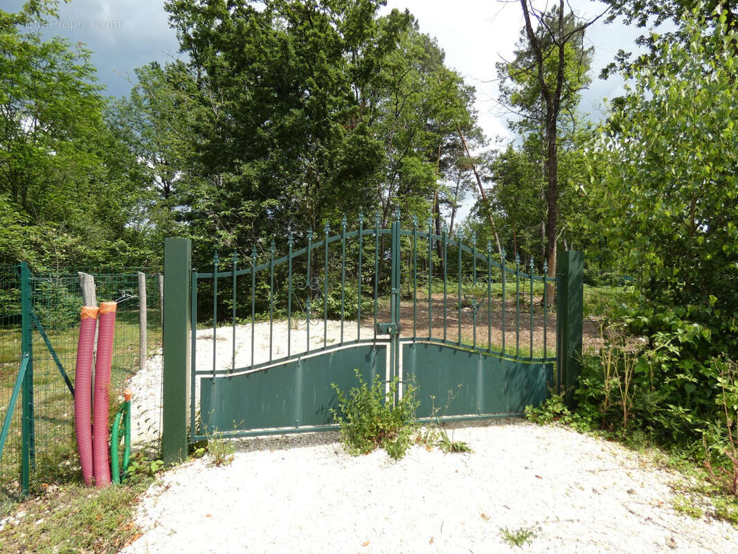 Terrain à MARSAC-SUR-L'ISLE