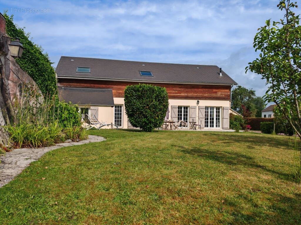 Maison à LAIZE-LA-VILLE