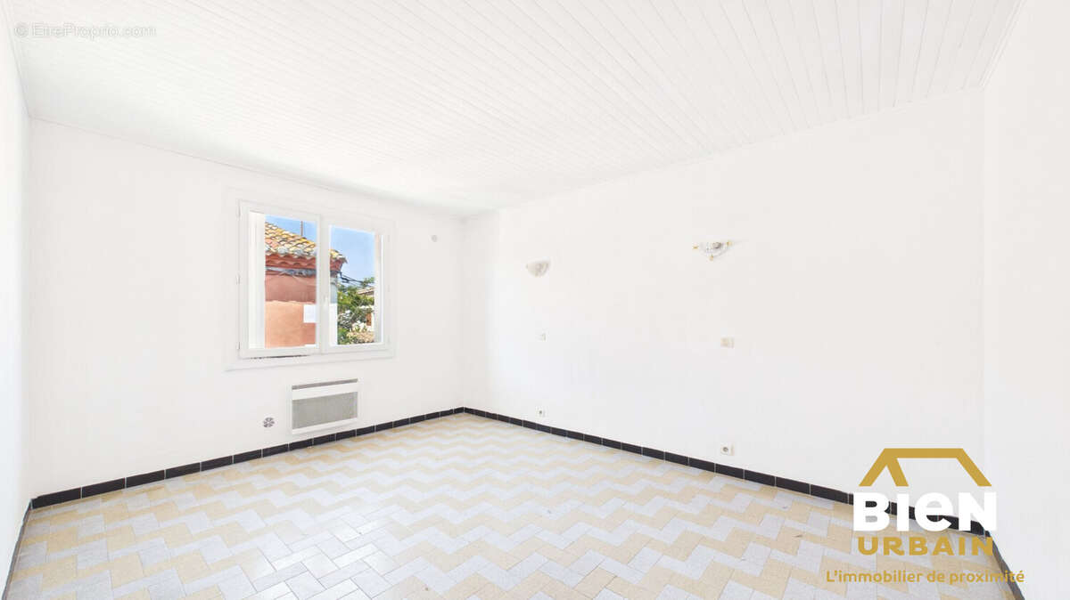 Appartement 140 m² à Garons  - photo 6