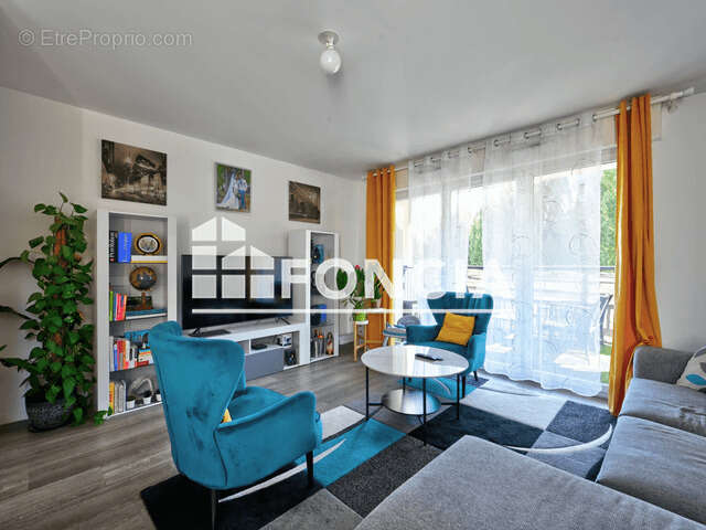 Appartement à FONTENAY-LE-FLEURY