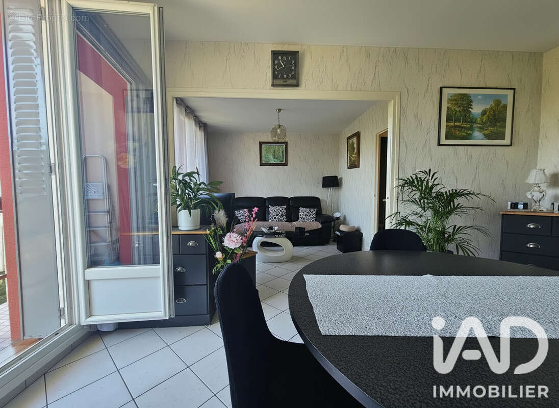Photo 5 - Appartement à SAINT-MARTIN-D'HERES