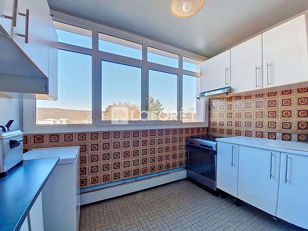 Appartement à VERNEUIL-SUR-SEINE