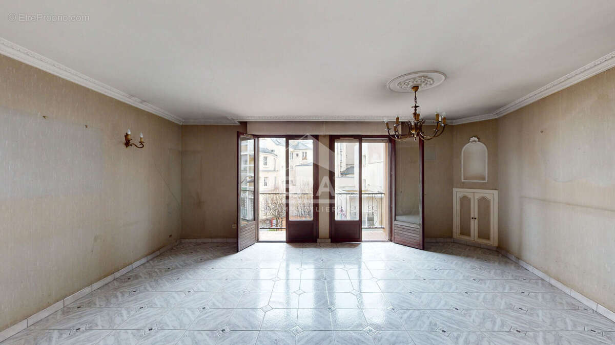 Appartement à PARIS-19E