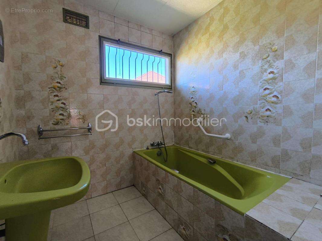 Maison à SEREZIN-DU-RHONE