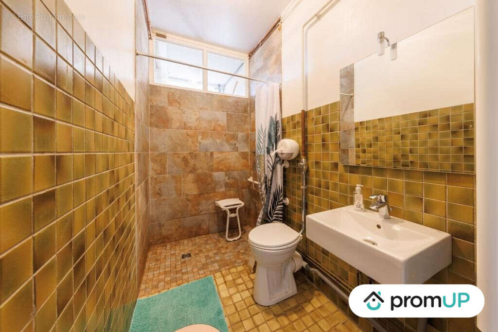 Commerce à MURAT-LE-QUAIRE