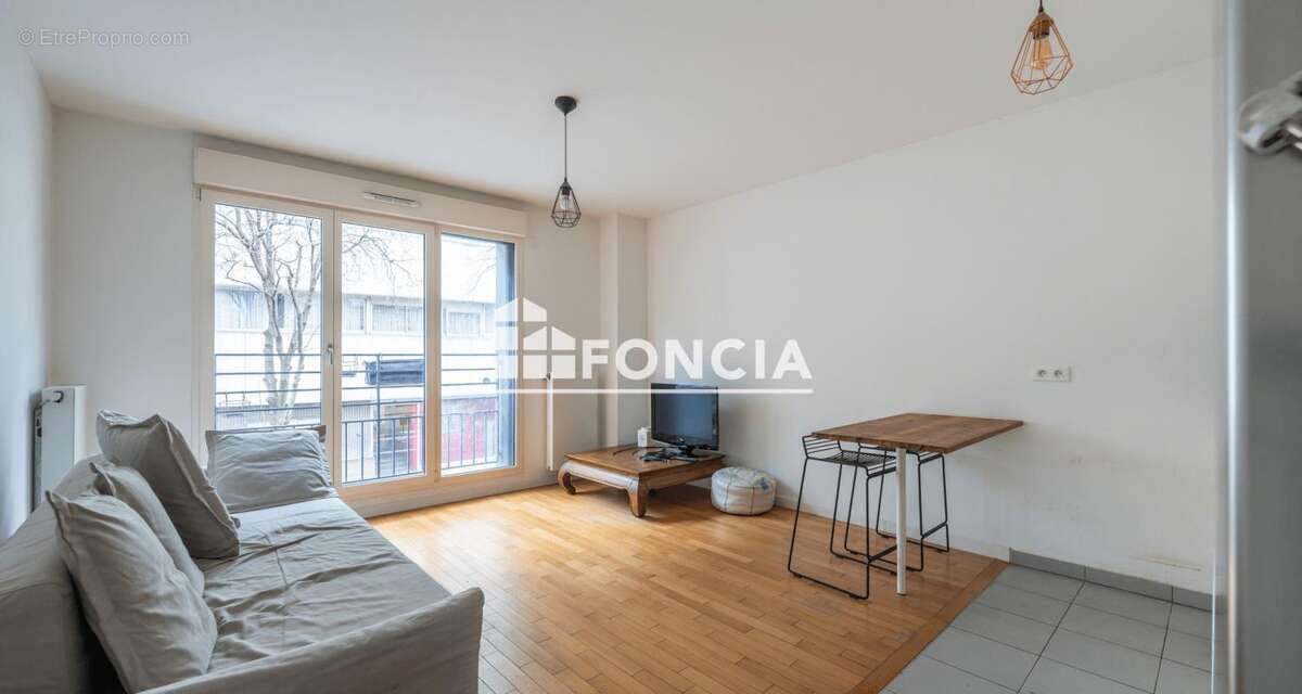 Appartement à PARIS-19E
