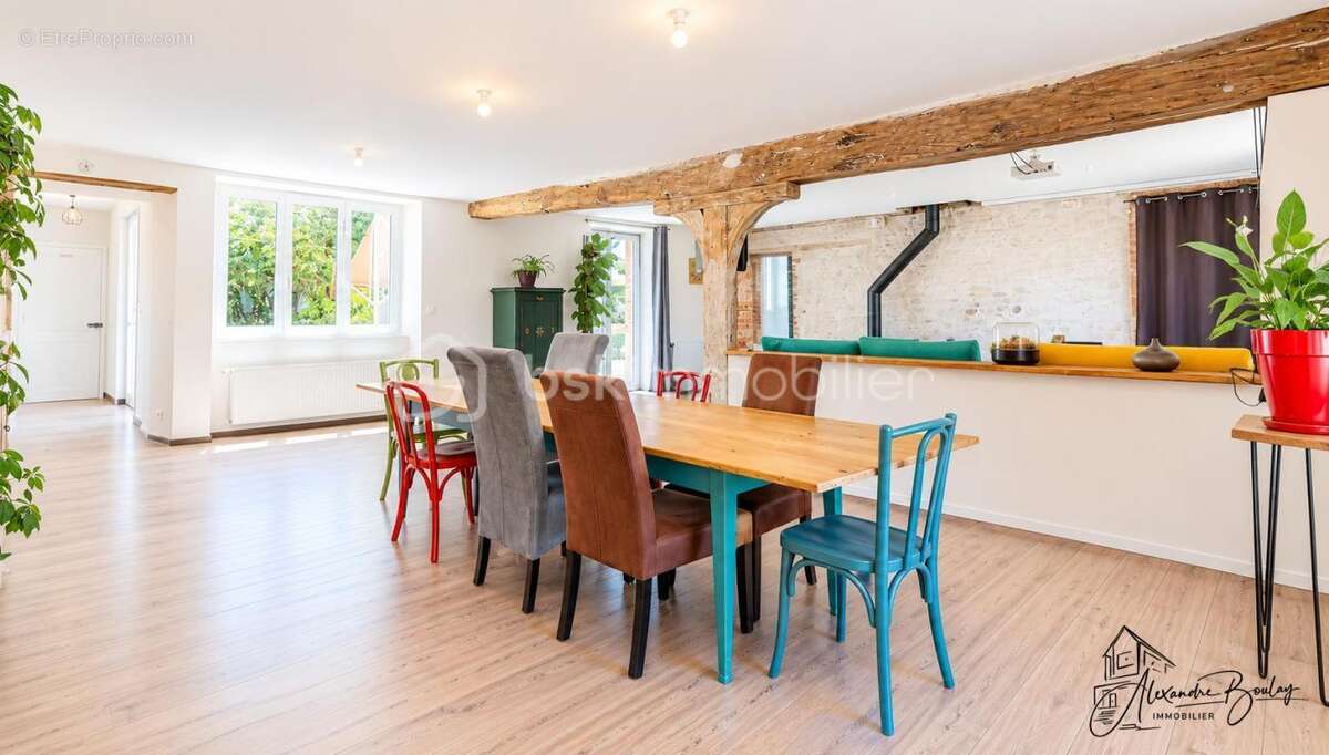 Corps de ferme exceptionnel – Trois habitations rénovées – Plus de 400 m² de dépendances – 9 913 m² de terrain - photo 9