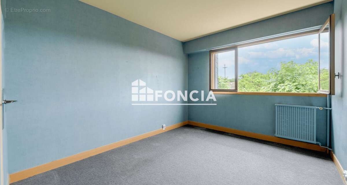 Appartement à SAINT-MAUR-DES-FOSSES