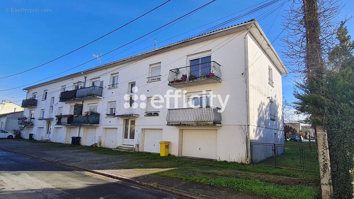 Appartement à SAINTES