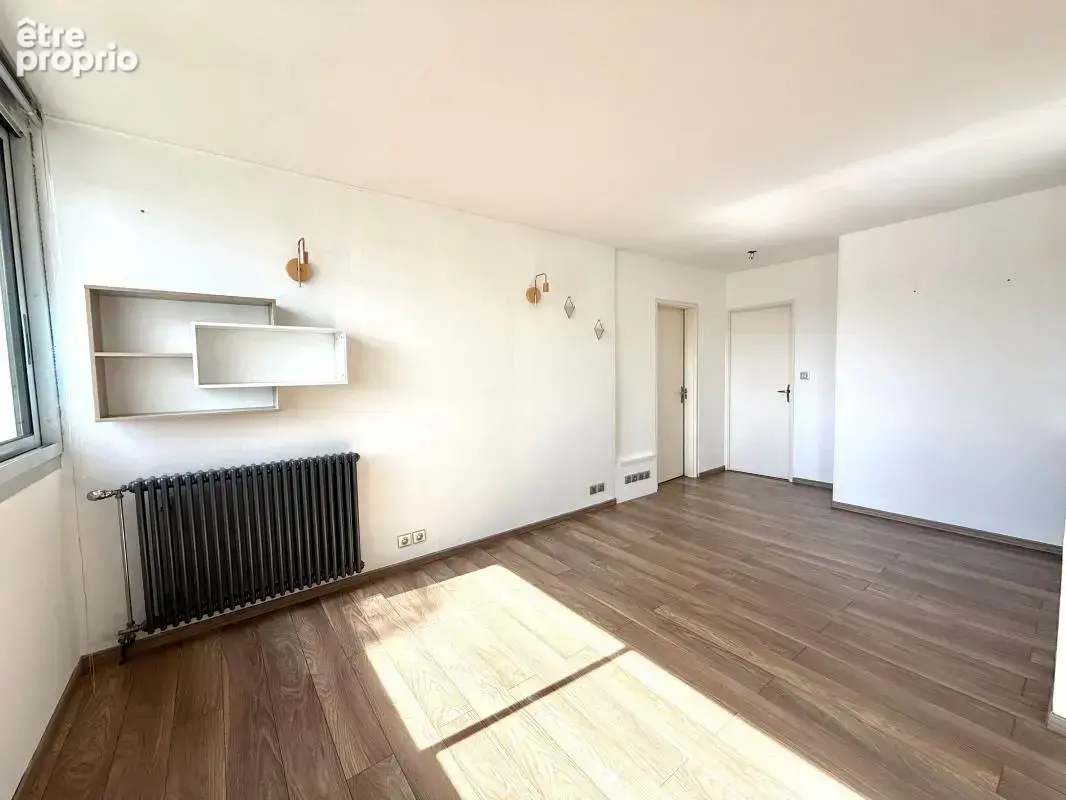 COUP DE CŒUR – Grand 3 Pièces Traversant avec Terrasses de 81m2 Secteur du Ponant - photo 4