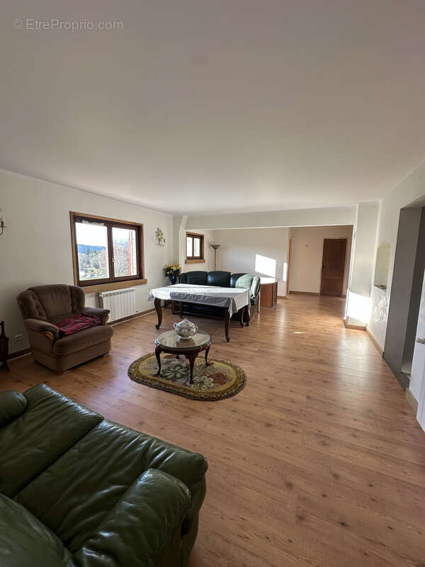 Maison à CELLES-SUR-DUROLLE