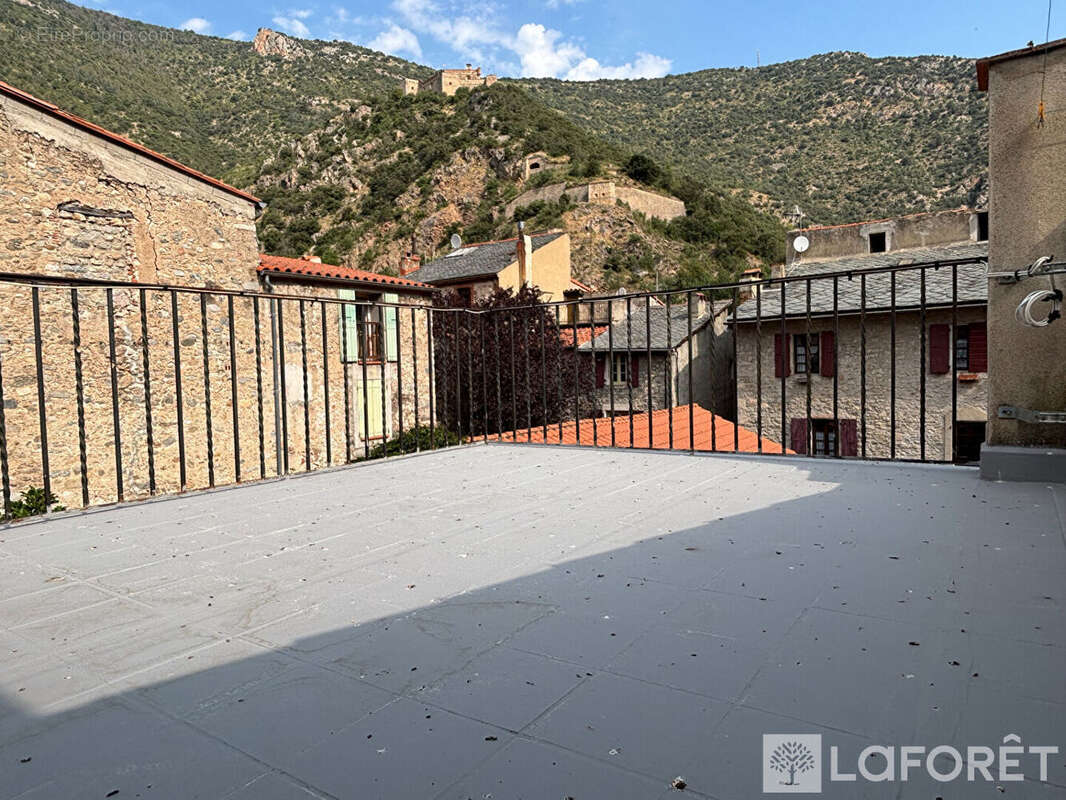 Villefranche-de-Conflent  - Maison de caractère de 164 m² habitables - photo 2
